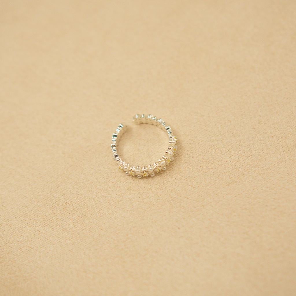 Lace Gleam Ring