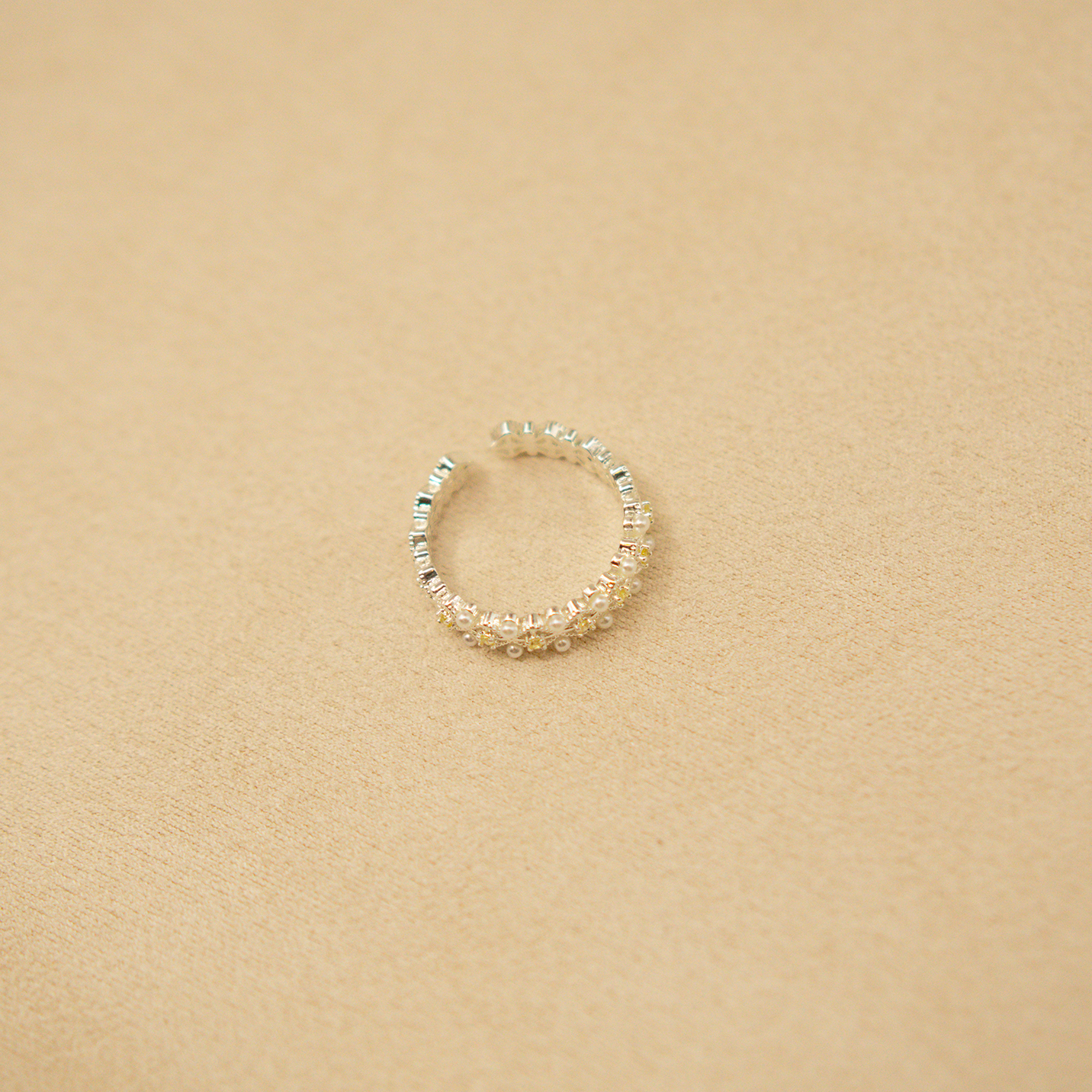 Lace Gleam Ring