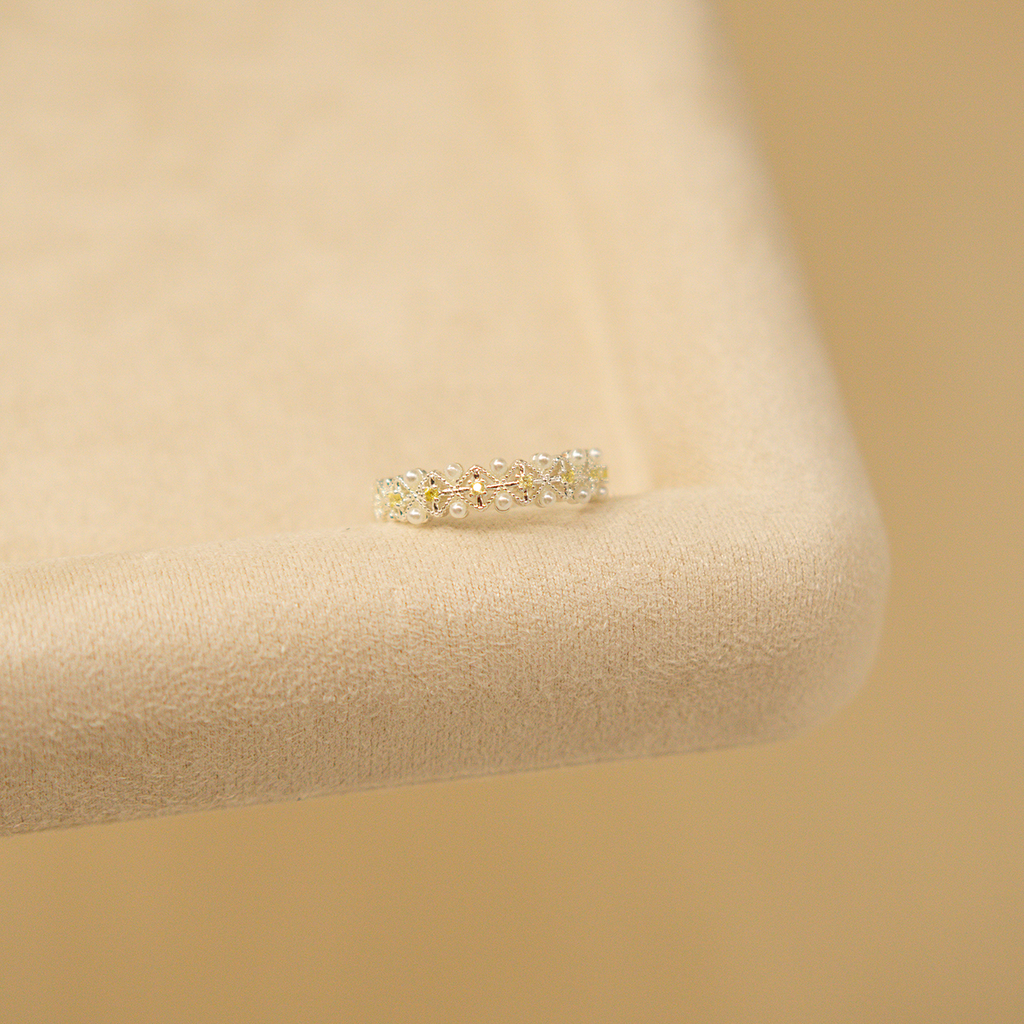 Lace Gleam Ring