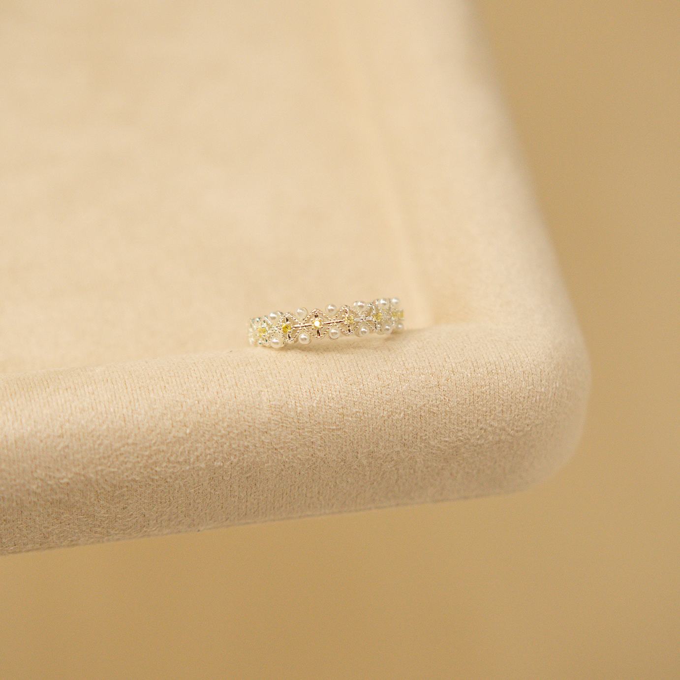 Lace Gleam Ring