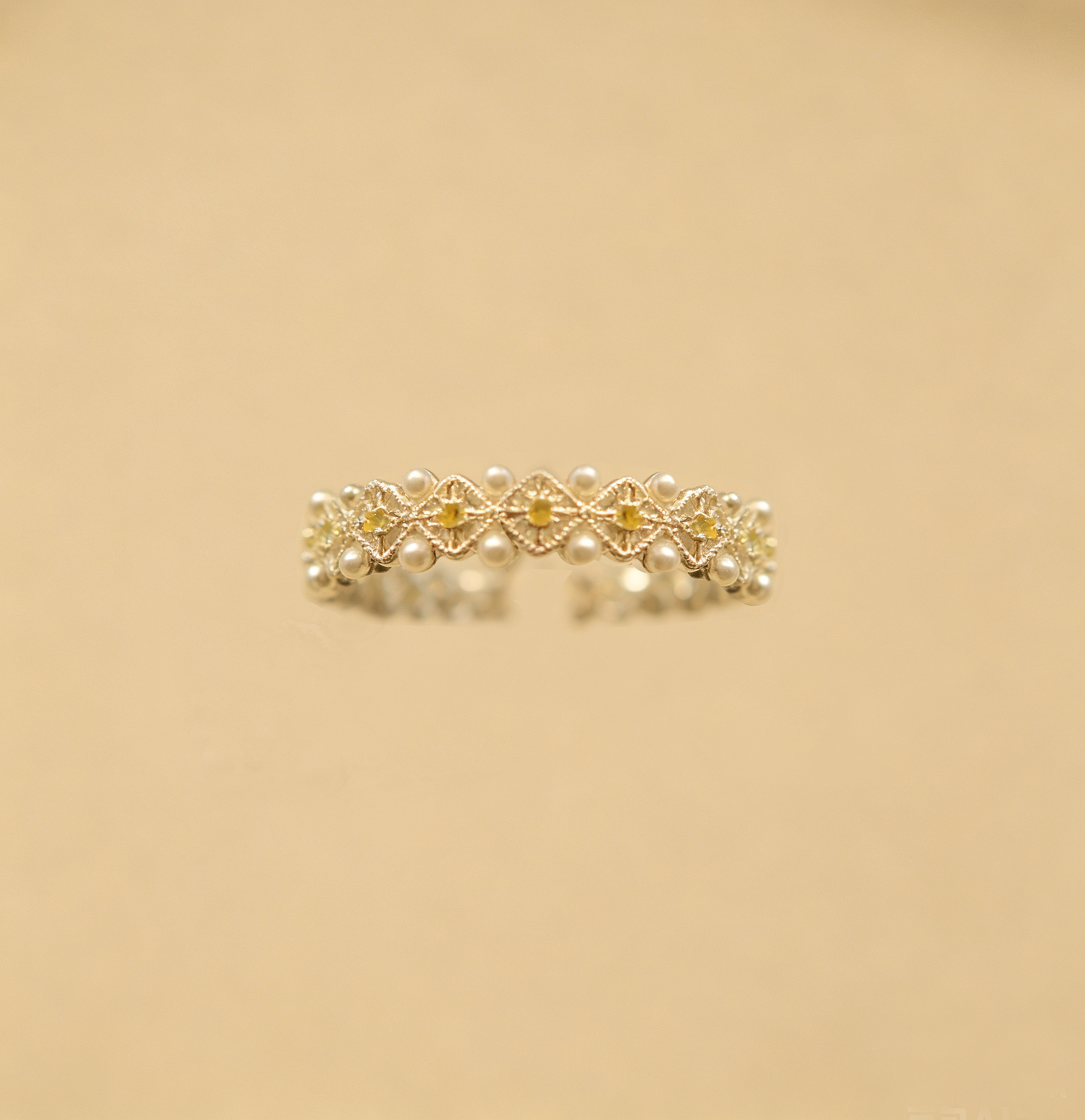 Lace Gleam Ring
