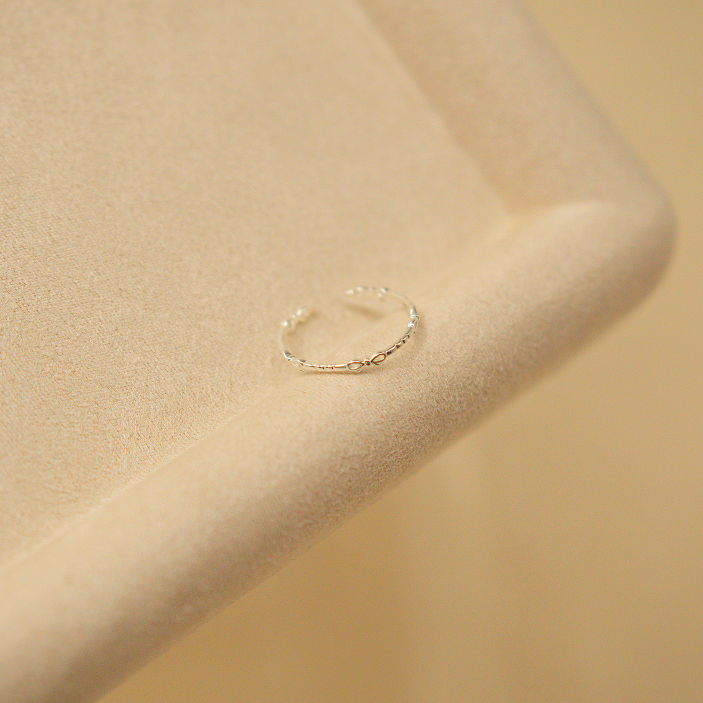 Ribbon Knot Ring