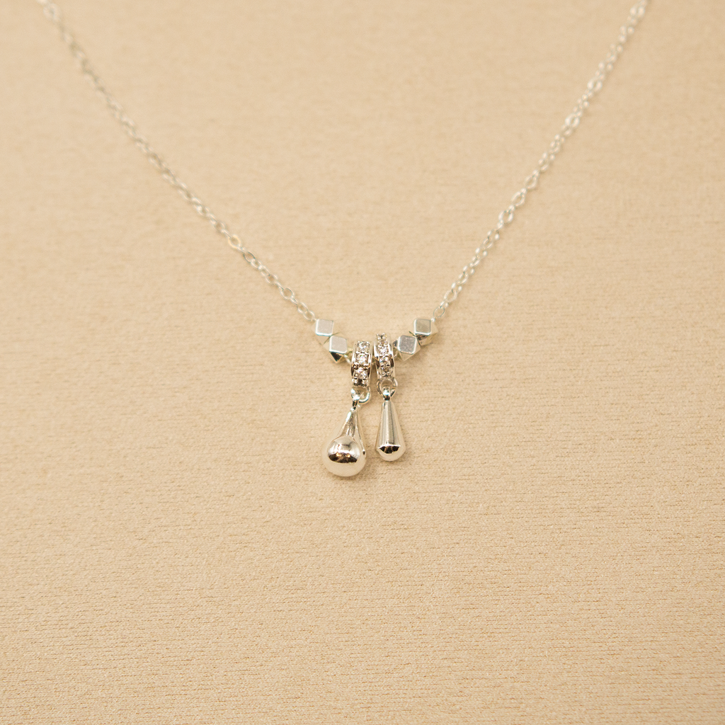 Floating Echo Necklace