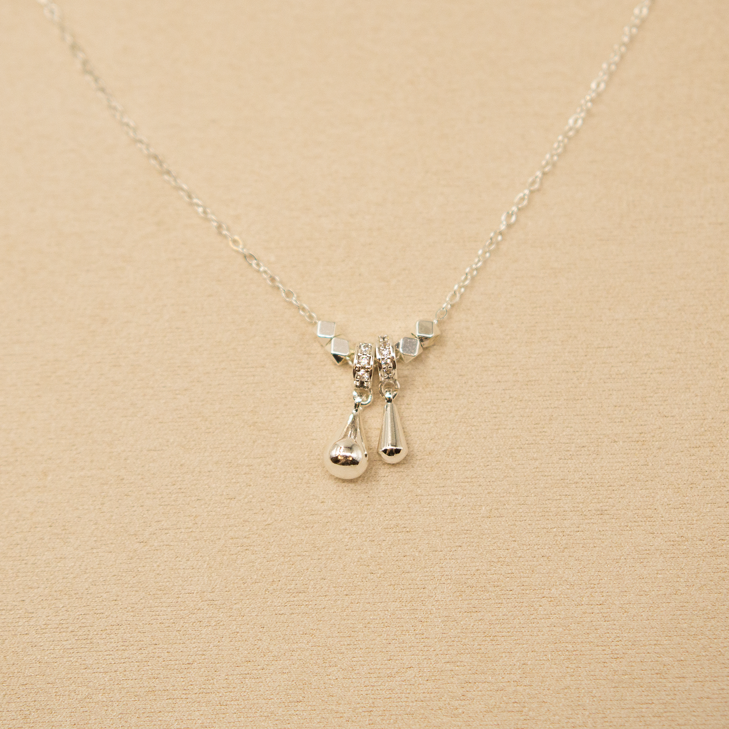 Floating Echo Necklace