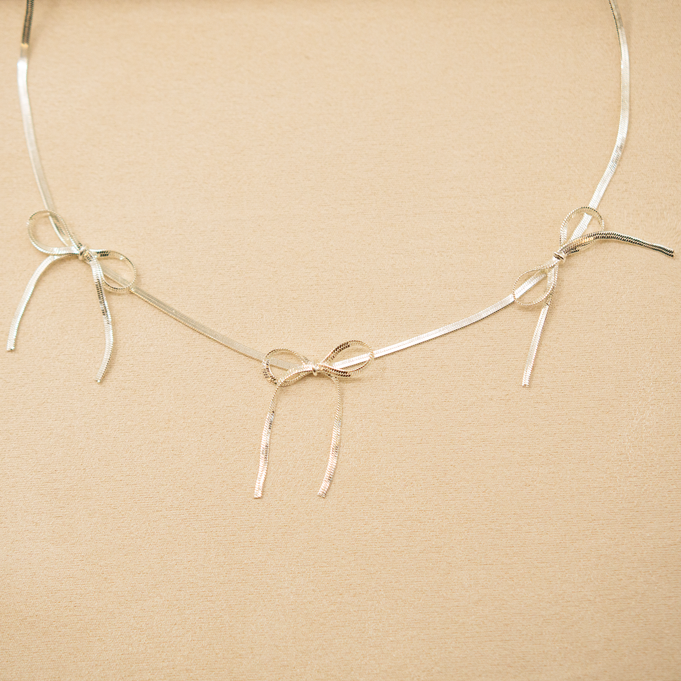 Ribbon Flow Necklace