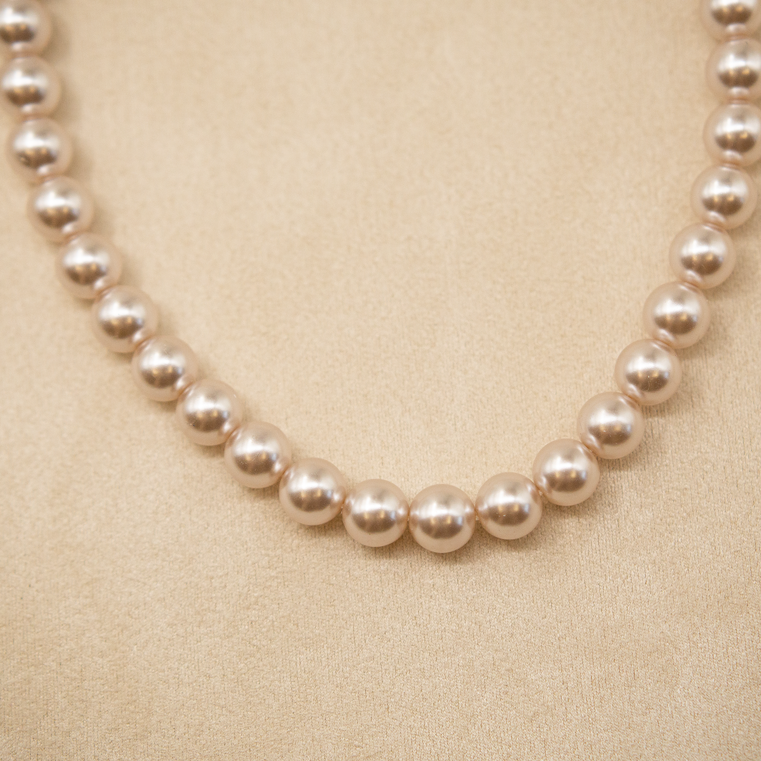 Rosy Pearl Necklace