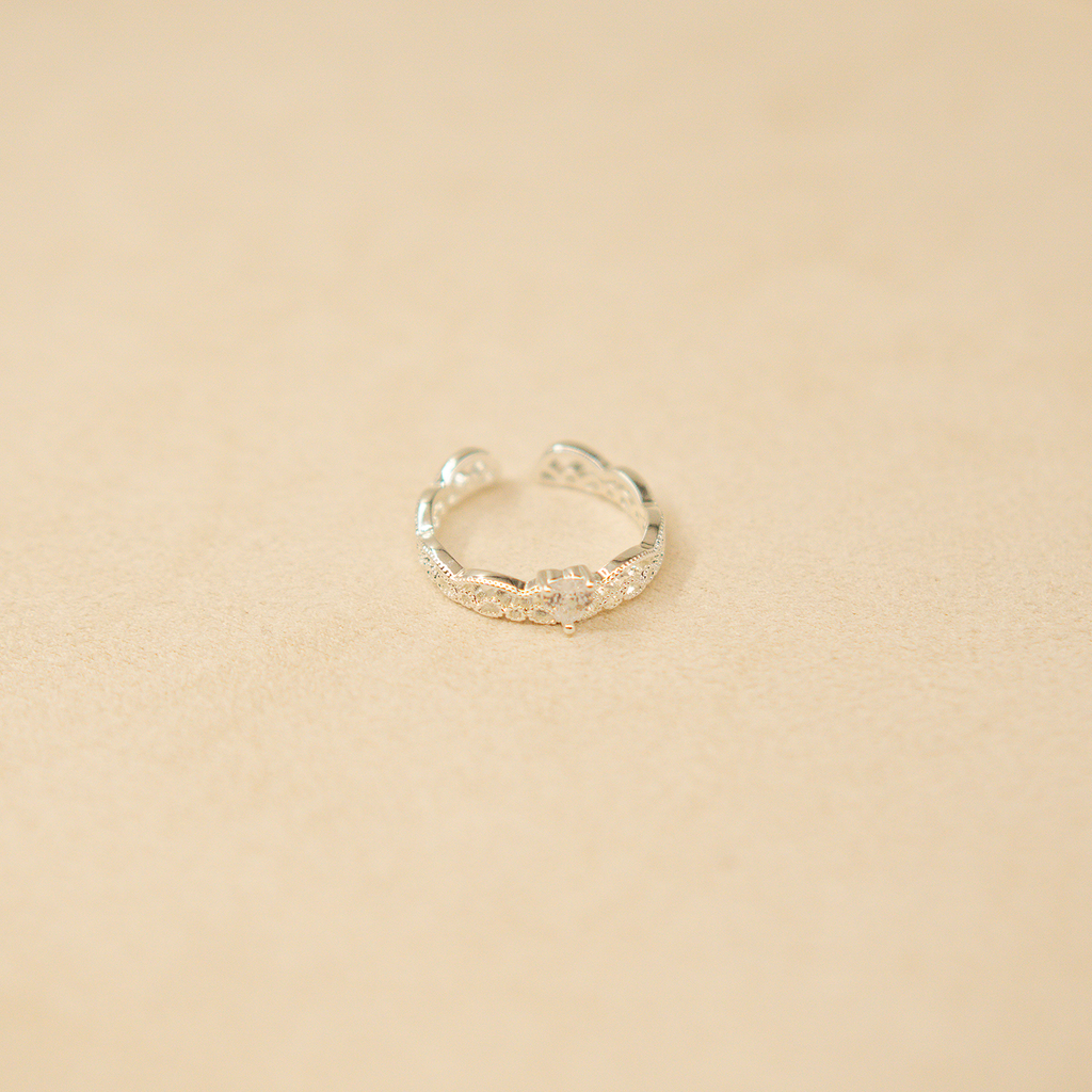 Lace Tiara Ring