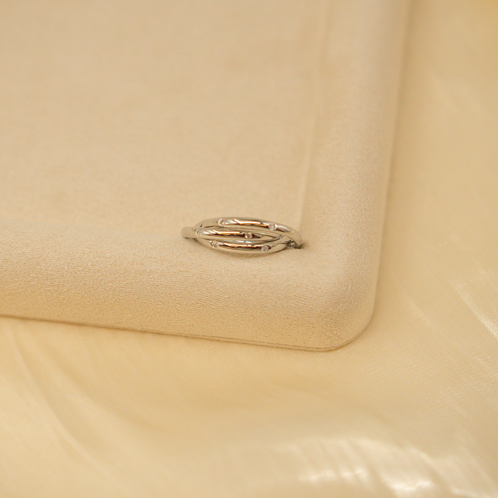 Orbit Interlace Ring