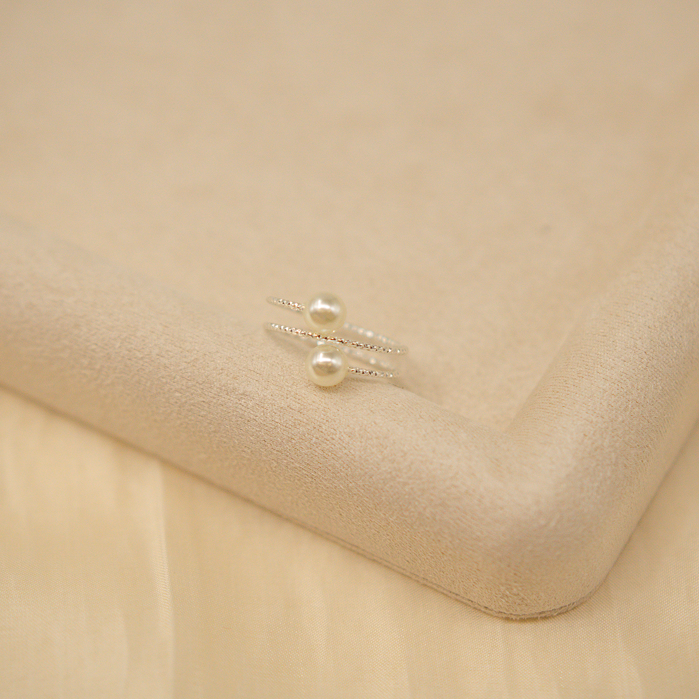 Orbit Pearl Ring