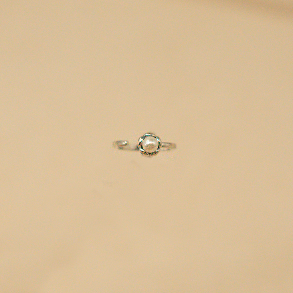 Pearl Bloom Ring