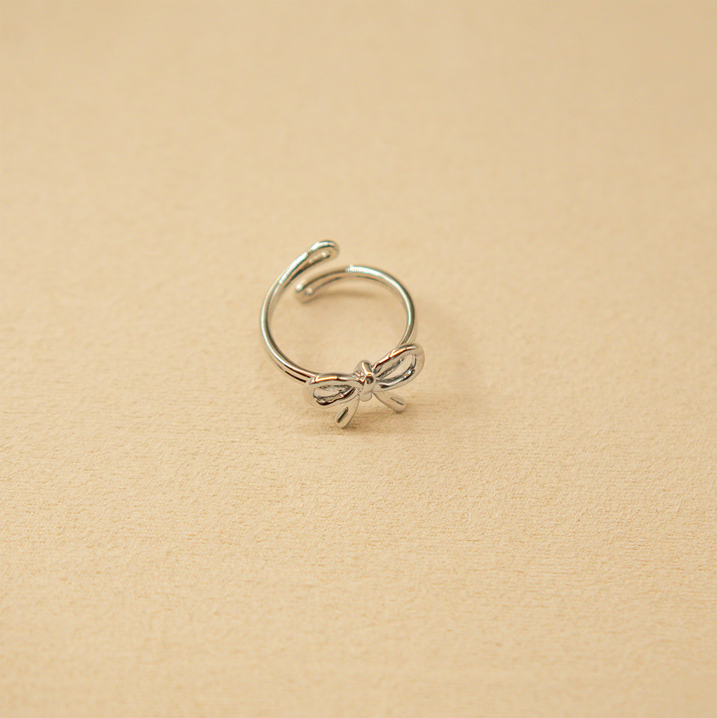 Ribbon Statement Ring