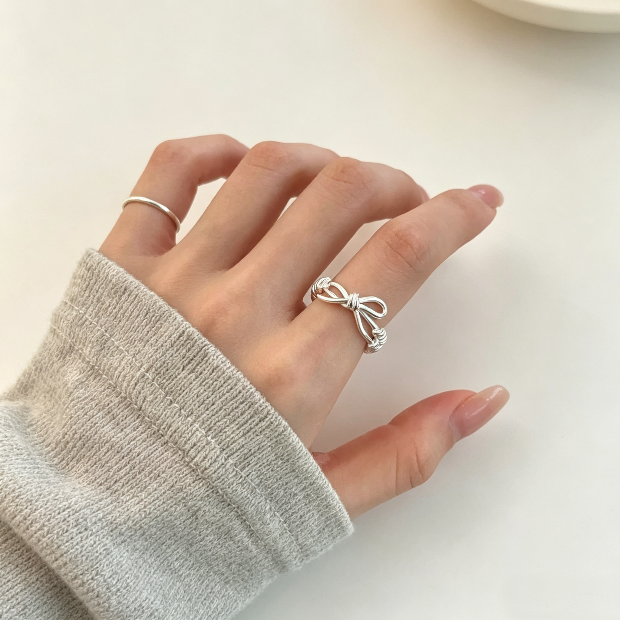 Ribbon Embrace Ring