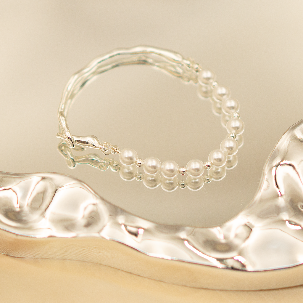 Frosty Pearl Bracelet