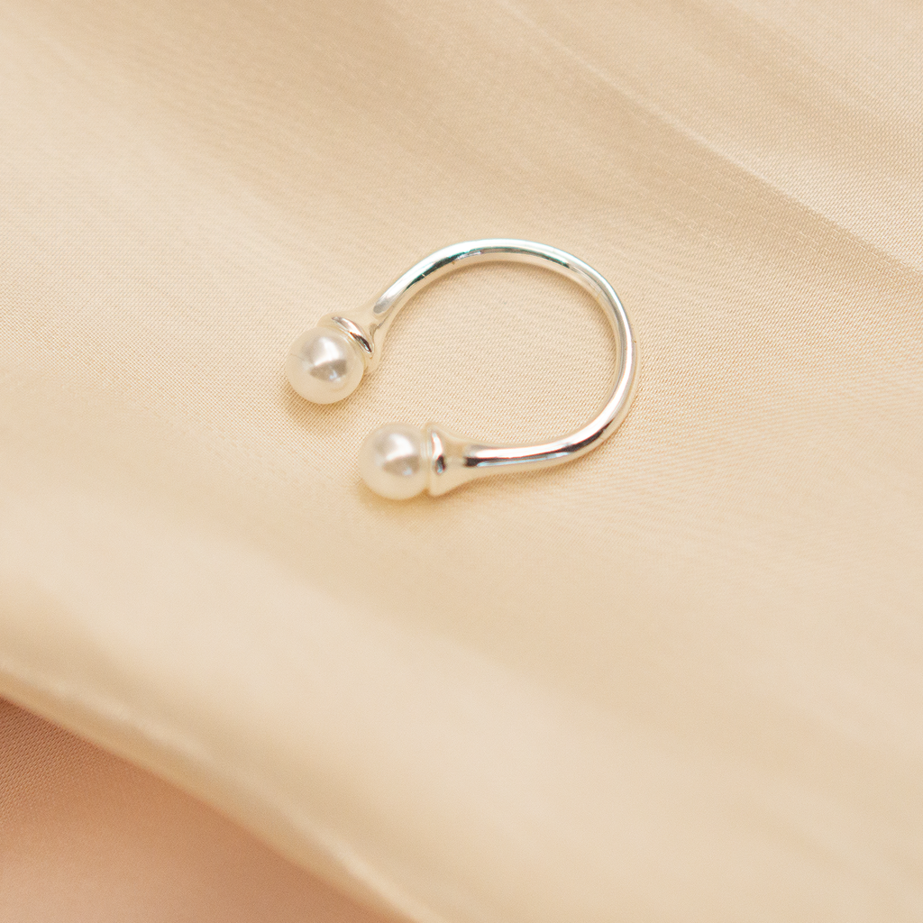 Frosty Duo Pearl Ring
